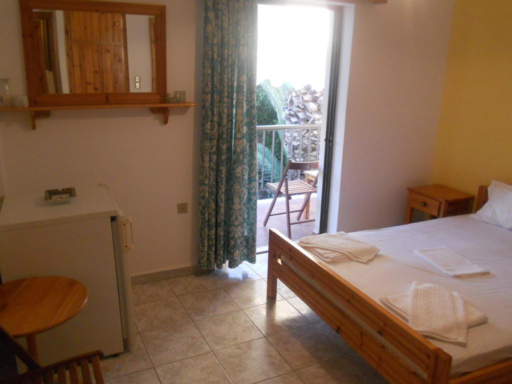 Assimakis Hotel Finikounta Rom bilde